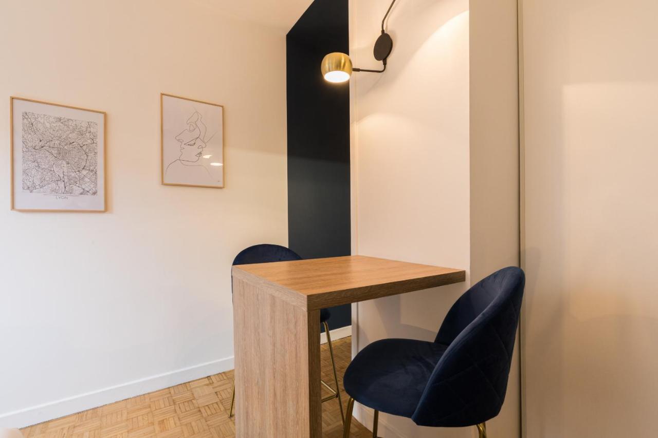 Ferienwohnung Dify Charme - Bord Du Rhone Lyon Exterior foto